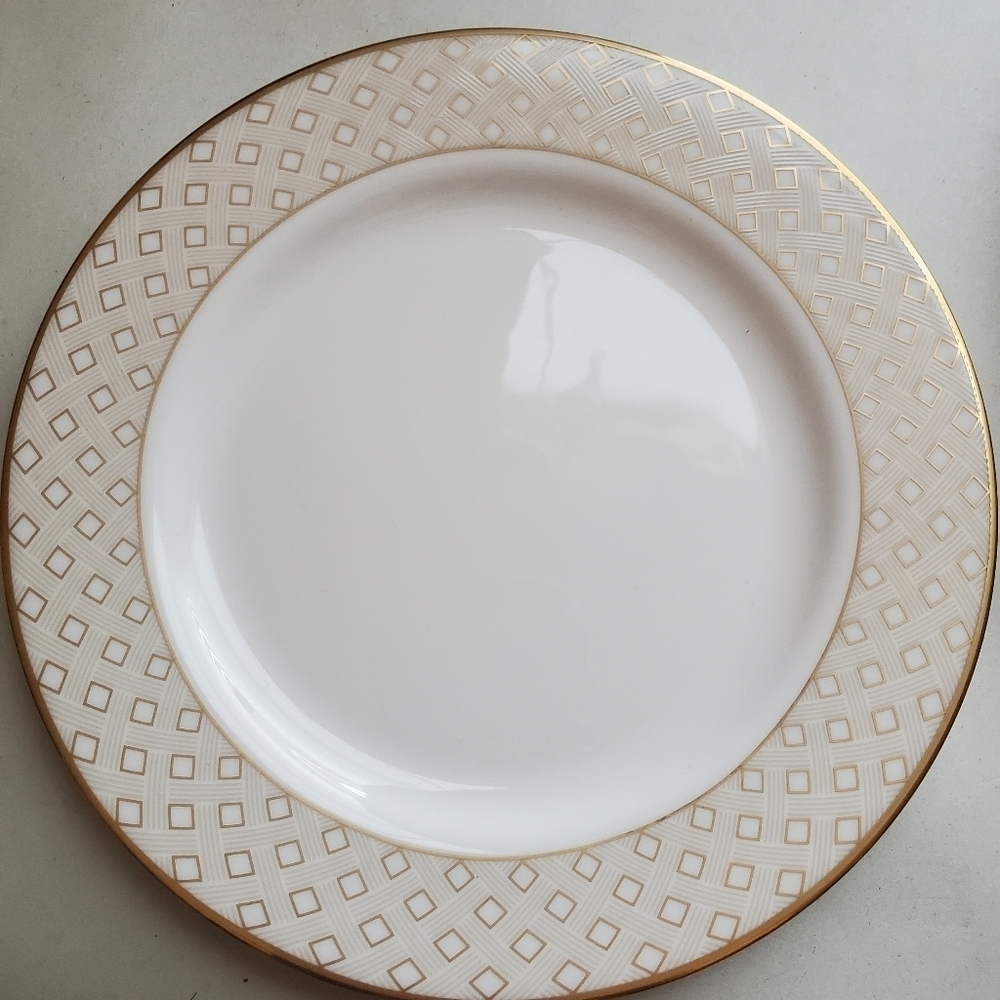 Lenox  Kate Spade Waverly Pond Bread and Butter plate. Discontinued item.NWT